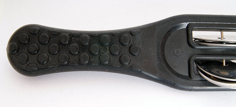 Фото Бубенцы плоские на пластиковой черной ручке, 6 пар Fleet FLT-G16-2B