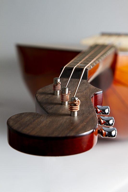 Фото ПКМИ фонда П.И. Чайковского Домра 3-х струнная Бас (Категория высшая)