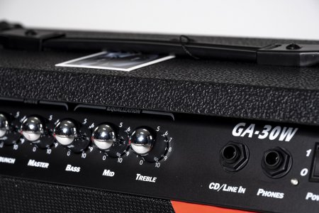 Фото Комбоусилитель для электрогитары Bosstone GA-30W Black