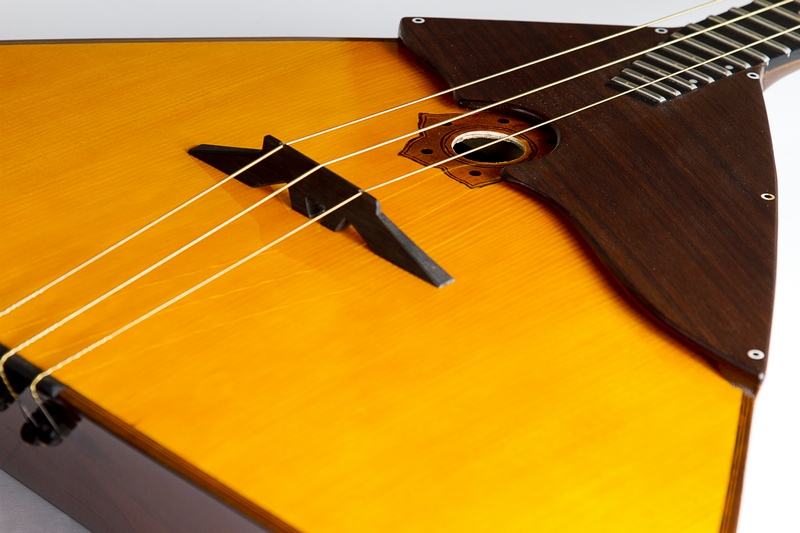 Фото ПКМИ фонда П.И.Чайковского Балалайка Альт (Категория I)