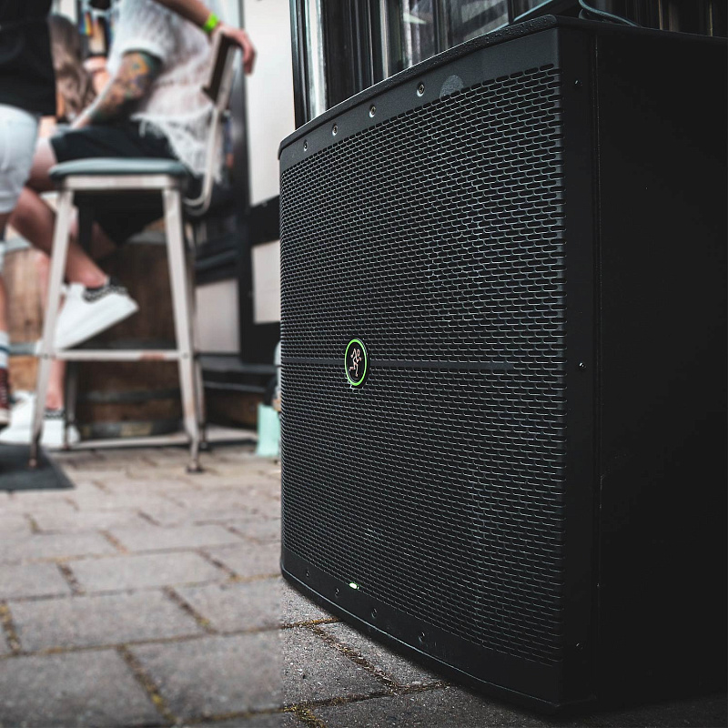 Фото Активный сабвуфер MACKIE Thump115S