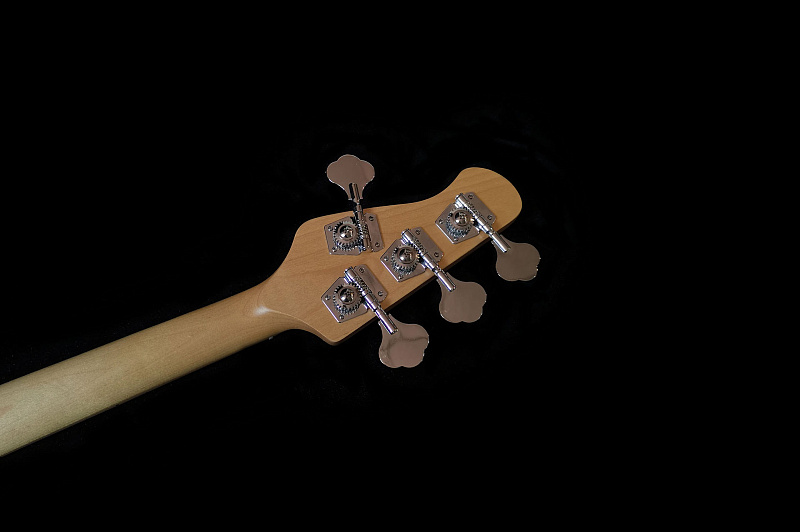 Фото Бас-гитара Magna B2004M-BS