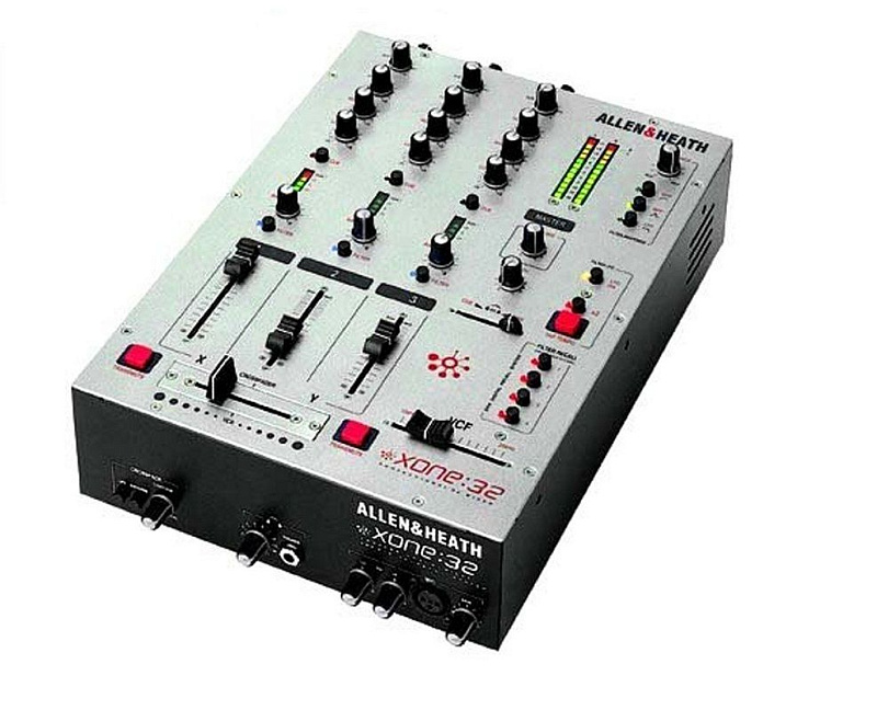 Фото Allen & Heath Xone:32 DJ микшерный пульт