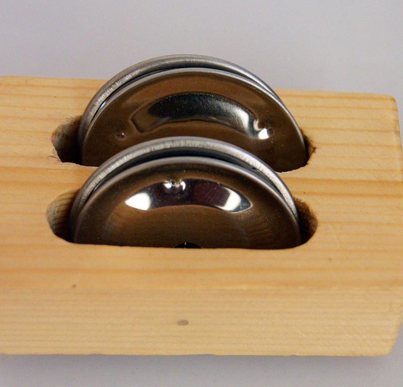 Фото Бубенцы плоские на ручке Fleet FLT-G16A