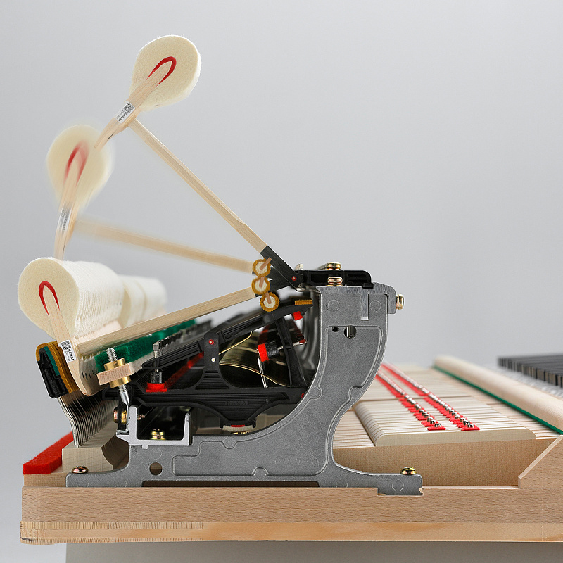 Фото Kawai GL50 M/ PEP рояль, длина 188 см, цвет черный полированный, банкетка в комплекте, Япония